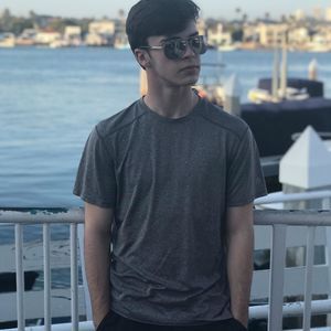 Meet your Posher, Devin